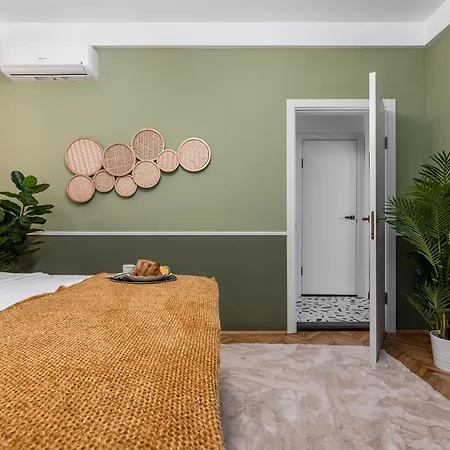 Birds Of Paradise Apartment *