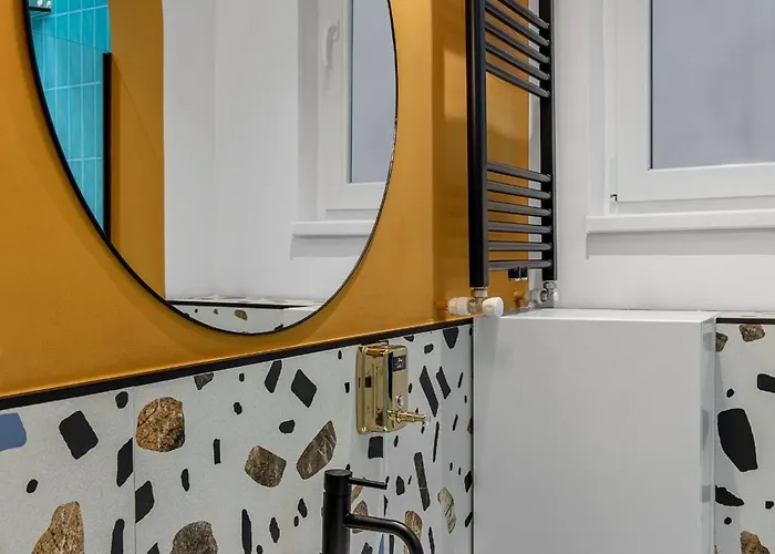 Birds Of Paradise Apartment Bucharest